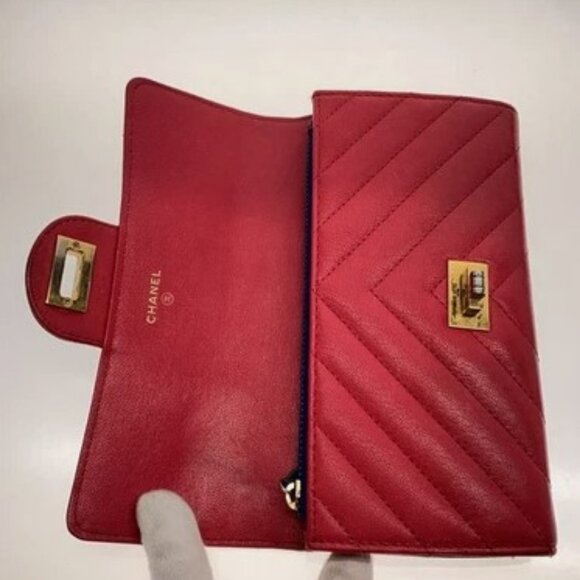 CHANEL V Stiching Red/Magenta Wallet - Picture 4 of 9